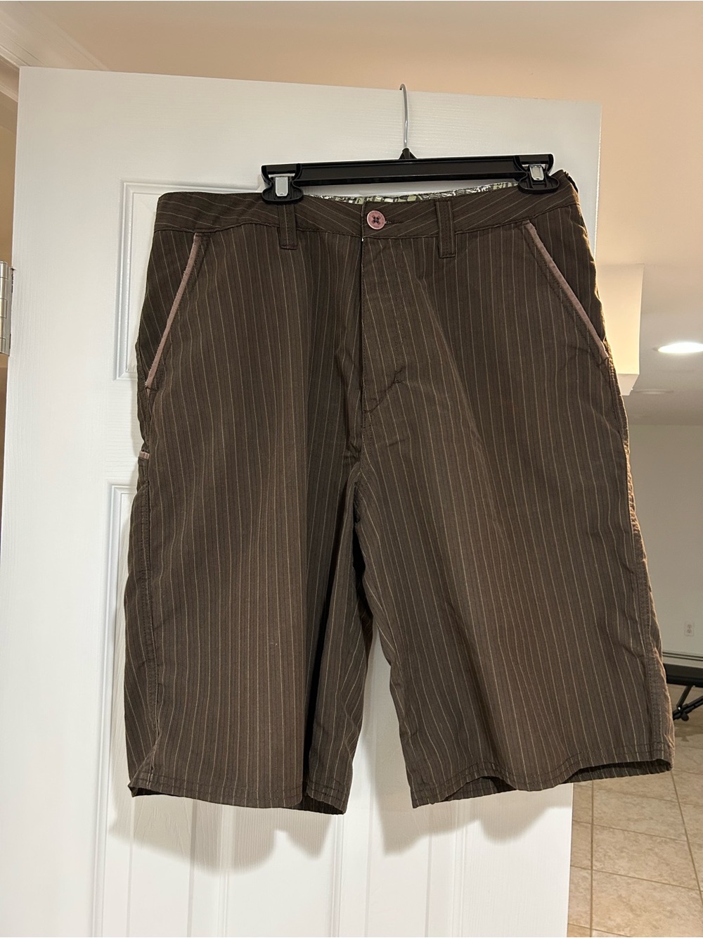 Quiksilver Men's Brown Pinstriped Flat Front Shorts